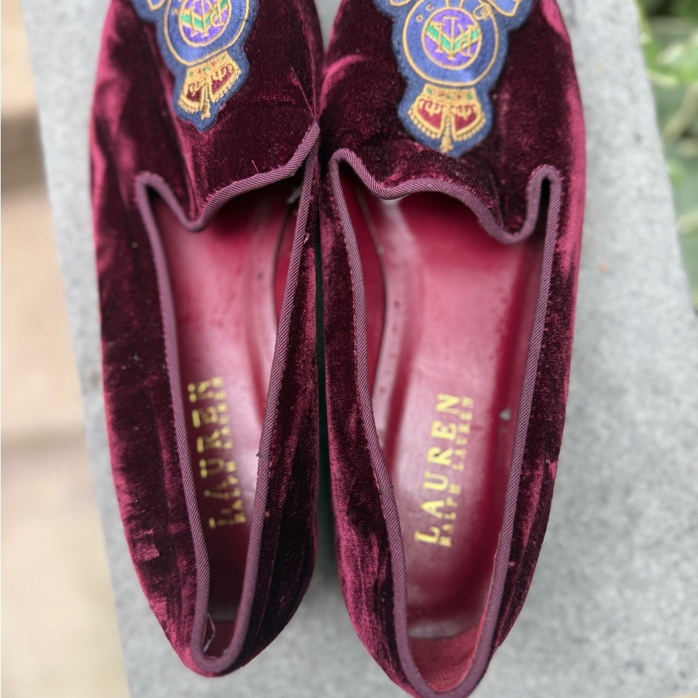 Stunning burgundy Ralph Lauren Velvet Crest Loafers - Picture 5 of 5